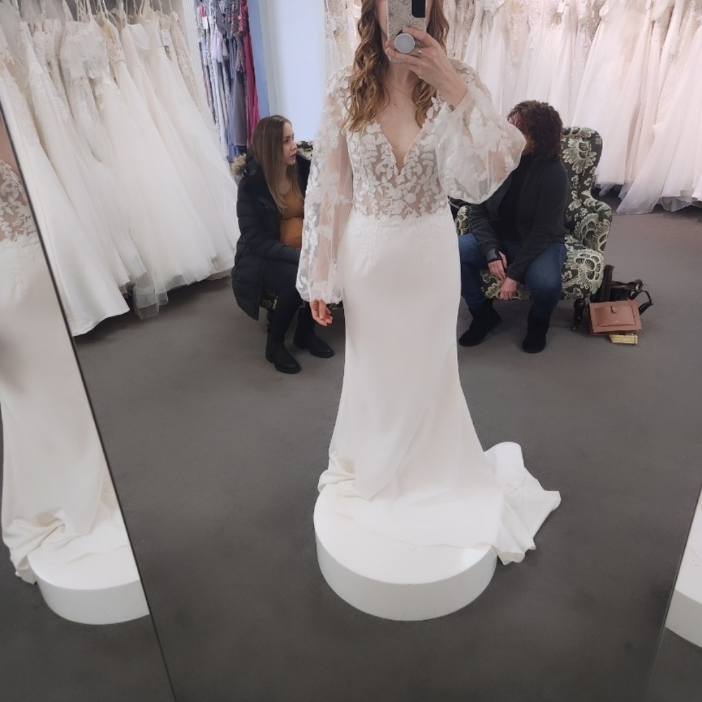 Wedding Dress - Picture 5 of 7